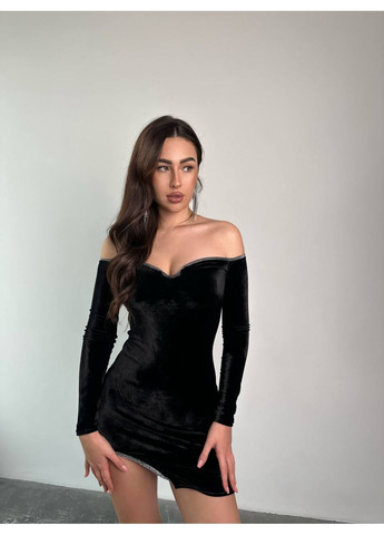 Чорна святковий, коктейльна, вечірня жіноча елегантна сукня з королівського оксамиту силуетна, з відкритими плечима Avanti однотонна