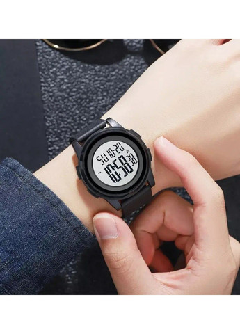 Спортивные наручные часы 1895 (Черный с белым циферблатом) Skmei (332637665)