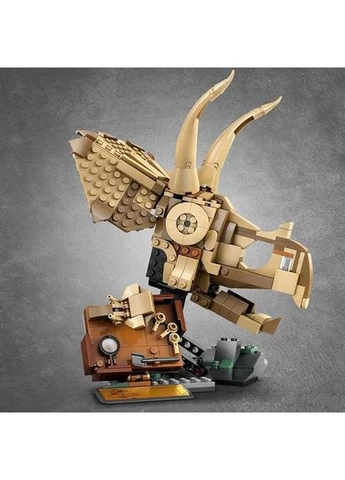 Конструктор LEGO Jurassic World Скам'янілості трицератопса 468 деталей Пластик 25х15х10 см No Brand (400576451)