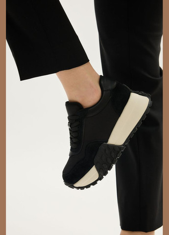 Черные демисезонные кроссовки 184353 Lonza