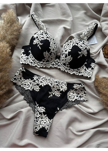 Черный комплект бюстгальтер push-up + трусики танга a0005 черный Lavolle