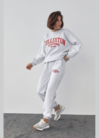 Жіночий спортивний костюм на флісі з принтом Fullerton California Liton (296909140)