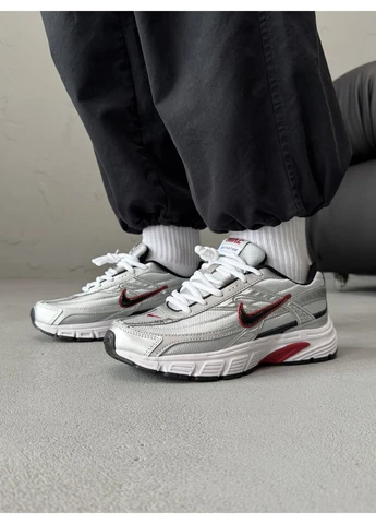 Серые демисезонные кроссовки мужские nike initiator silver/red найк инитиатор серые No Brand