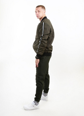 Оливковая (хаки) демисезонная ветровка Mtp