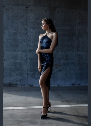 Чорна повсякденний, святковий, коктейльна, вечірня шовкова сукня з відкритою спиною "" midi сукня-комбінація, з відкритою спиною, з відкритими плечима Fayna однотонна