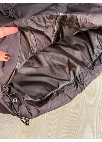 Коричневая демисезонная куртка женская 10043 короткая на молнии с воротником коричневая Lady yep