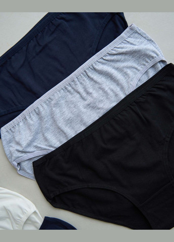 Набір жіночих трусиків тижневок батал - 7 шт Nicoletta (303617387)