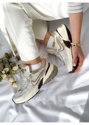 Бежевые демисезонные кроссовки мужские и женские nike runtekk orewood brown light bone | найк рунтекк оревуд бежевые No Brand