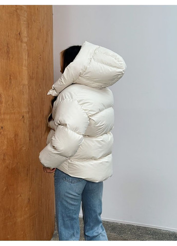 Молочная куртка пуфер beze цвет молоко milirud