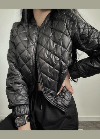 Чорна жіноча курточка колір чорний р.42/44 454246 New Trend