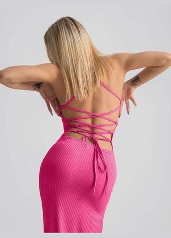 Малиновое кэжуал силуэтное платье в рубчик со шнуровкой на спине силуэтная Adelante