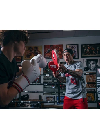 Боксерські ракетки штучна шкіра 35х18 см червоні (657888) Title Boxing (383450566)