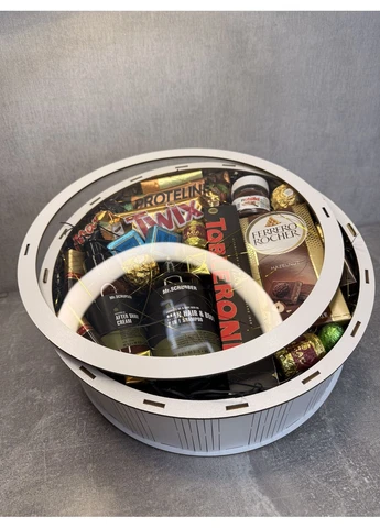 Чоловічий подарунковий бокс Premium: Toblerone, Ferrero, Nutella + доглядовий набір (30×30×10 см) No Brand (397113192)