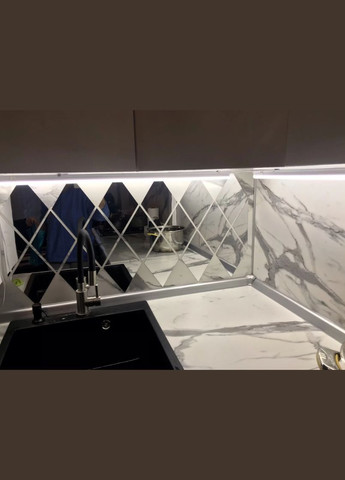 Дзеркальні наклейки квадрат із ромбів і трикутників 32 шт набір 50 х 100 см Б317 No Brand (302899922)