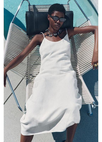 Білий легка сукня середньої довжини з льоном Zara