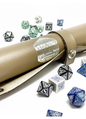 Настольная игра Лоток для кубиков D20 коричневый Dice Tray Планета ігор (372480382)