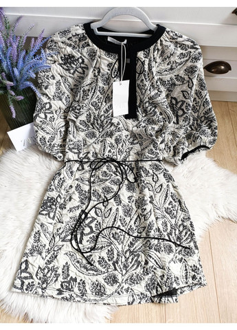 Чорна фактурна сукня з паском Zara