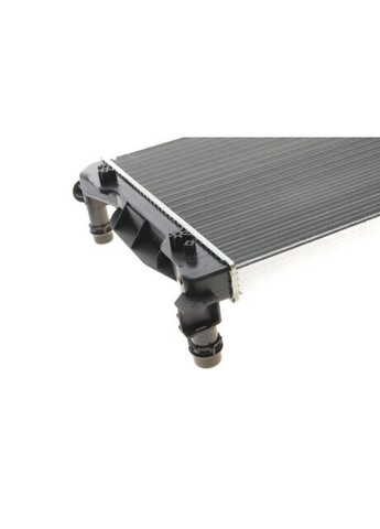 Радиатор охлаждения двигателя AUDI A4 16/18/20 MT 00- ( ) 03002201 Van Wezel (366107038)