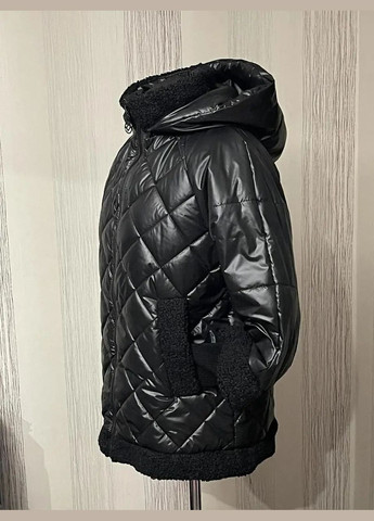 Черная демисезонная куртка женская весенняя большого размера SK