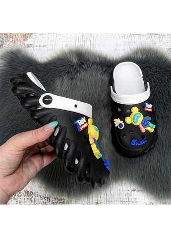 Кроксы женские с джибитсами Fashion (336709092)