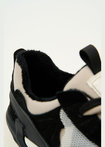 Черные демисезонные кроссовки 183674 Lonza