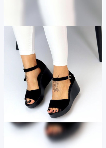 Чорні босоніжки жіночі замшеві на платформі з танкеткою та закритою п’яткою Viki Босоніжки (332006081)