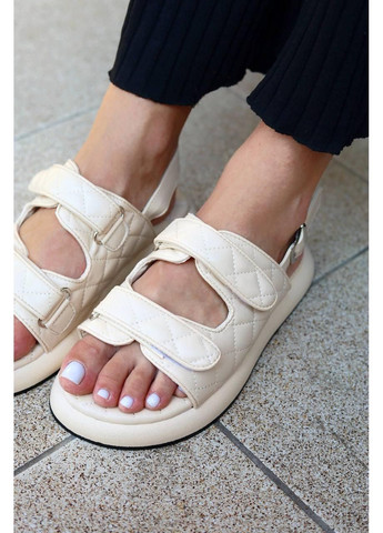 Бежевые босоножки женские бежевого цвета No Brand на липучке