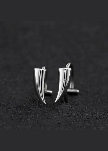 Септум пірсинг обманка в губу гострі зуби вампірів зі сталі чорний або срібний No Brand (339869617)