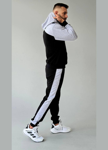 Чоловічий спортивний костюм з світло-сірими вставками No Brand (367982241)