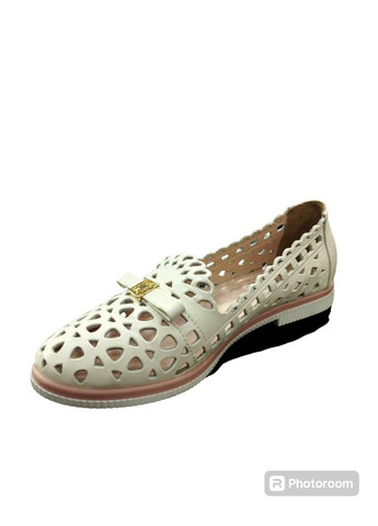 Мокасини жіночі з перфорацією з декором 36 (23,5 см) бежеві Sherlock Soon (323159431)