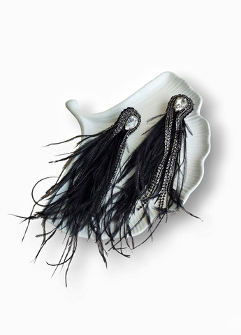 Вечірні довгі сережки з страз та пір'я чорного кольору (SP-00012) Ksenija Vitali (290187212)