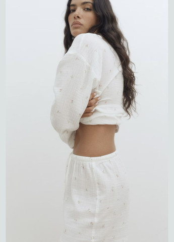 Белая всесезон муслиновый комплект H&M сорочка/шорти