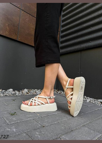 Бежевые бежевые женские босоножки на платформе Meideli с ремешком