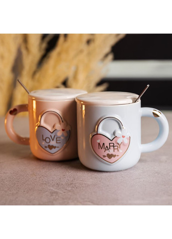 Набір парних порцелянових чашок із серцем 2 (шт) по 400 (мл) чашки на подарунок із кришкою та ложкою Рожевий з блакитним FM-32 Yiwu (370969236)