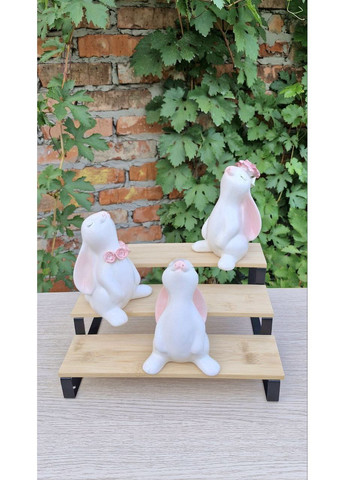 Декоративная керамическая статуэтка Зайчик Гармоника с цветами бусами No Brand (362669750)