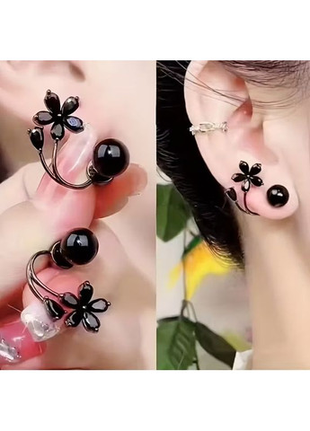 Вінтажні сережки-цвяшки сріблясті з чорними стразами та квіточками 2 см Liresmina Jewelry (370887416)