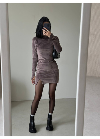 Кофейное повседневный, коктейльное, вечернее, кэжуал женское платье силуэтная No Brand однотонное