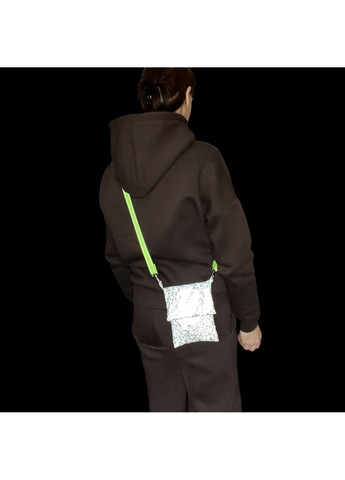 Сумочка чехол для телефона со светоотражающей паутинкой Svitashka со съемным ремешком No Brand (315359875)