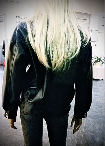 Чорна демісезонна якісна куртка кожзам жіноча owersize косуха ZOLA