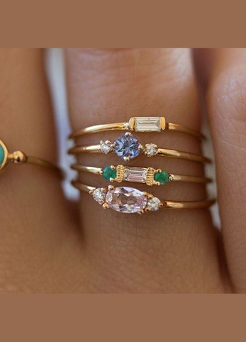 Набор колец 4 шт кольца с кристаллами золотистые комплект перстней кольцо на косточки No Brand (340463675)