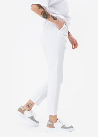Белые кэжуал демисезонные укороченные брюки Garne