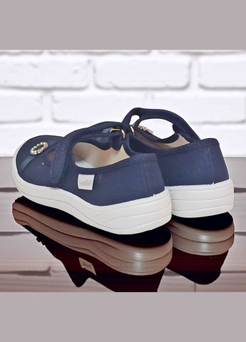 Ортопедичні закриті тапочки на липучці капці змінка в школу для дівчинки Waldi (339164682)