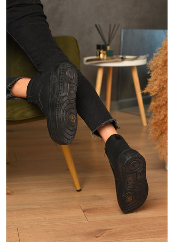 Кроссовки женские зимние черного цвета на шнуровке Let's Shop чёрные зима (358496731)