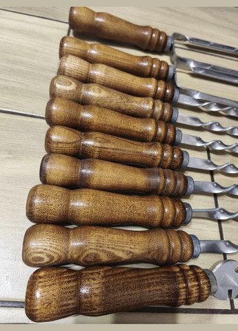 Набір шампурів з дерев'яними ручками у чохлі. Шампури з нержавійки 3мм для шашлику. Шампури на подарунок. No Brand (323484857)