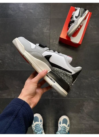 Белые демисезонные кроссовки мужские nike air jordan legacy 312 low найк аир джордан No Brand