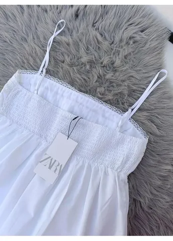 Білий комбінована ярусна поплінова сукня. Zara