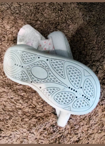 Серые тапочки Okaidi