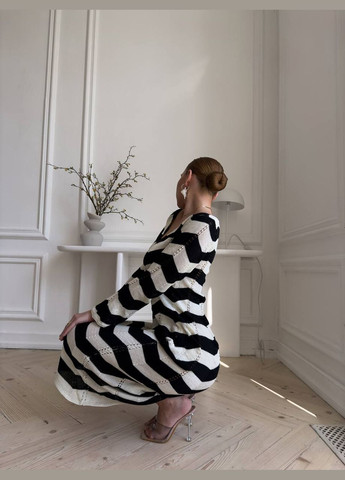 Чорно-білий демісезонний плаття жіноче максі Domino в'язане плаття максі