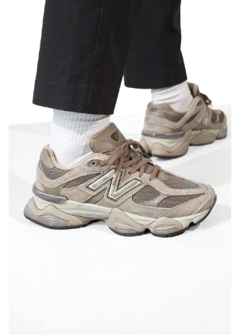 Коричневі всесезонні кросівки New Balance 9060 Mushroom