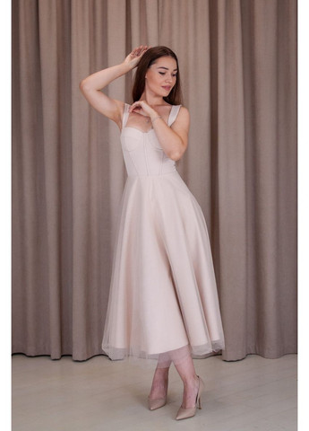 Бежевое коктейльное платье ODDI однотонное